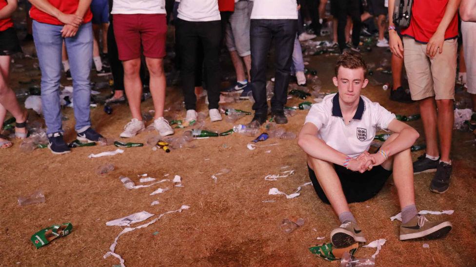 sad England fans