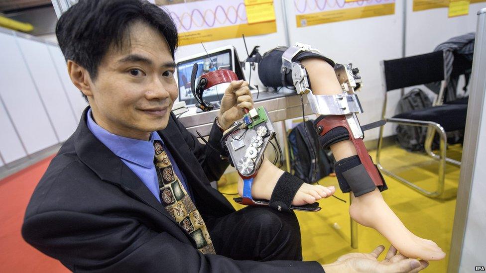 Inventor with exoskeleton