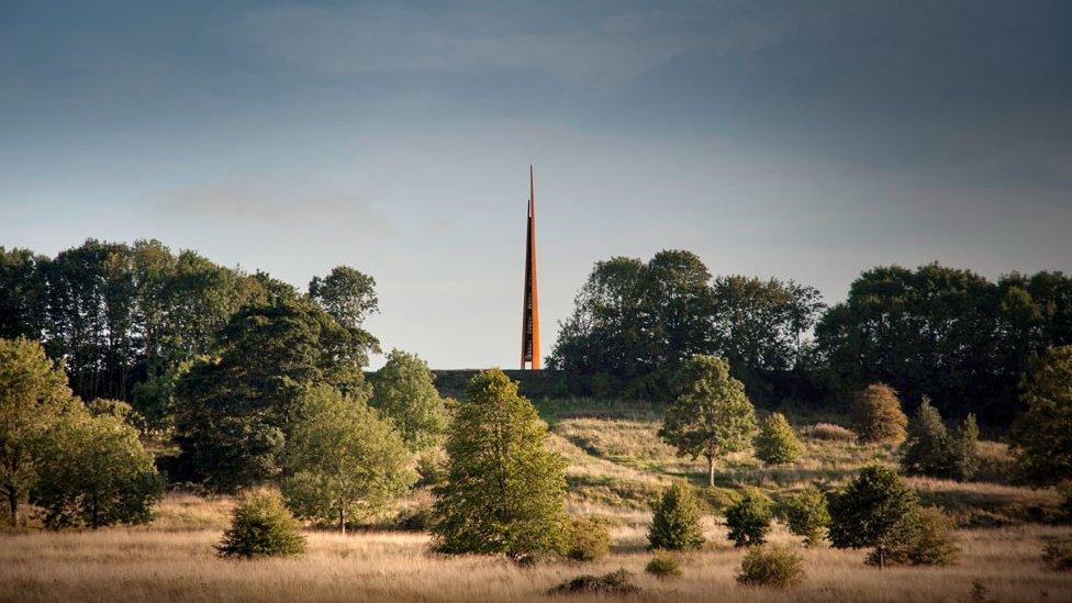 Memorial spire