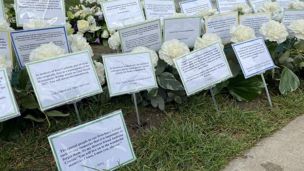 Floral tribute to victims of the Westminster Bridge Attack