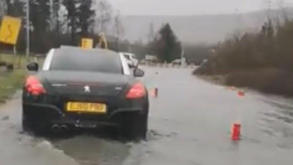 Mobile phone footage of conditions on the A465