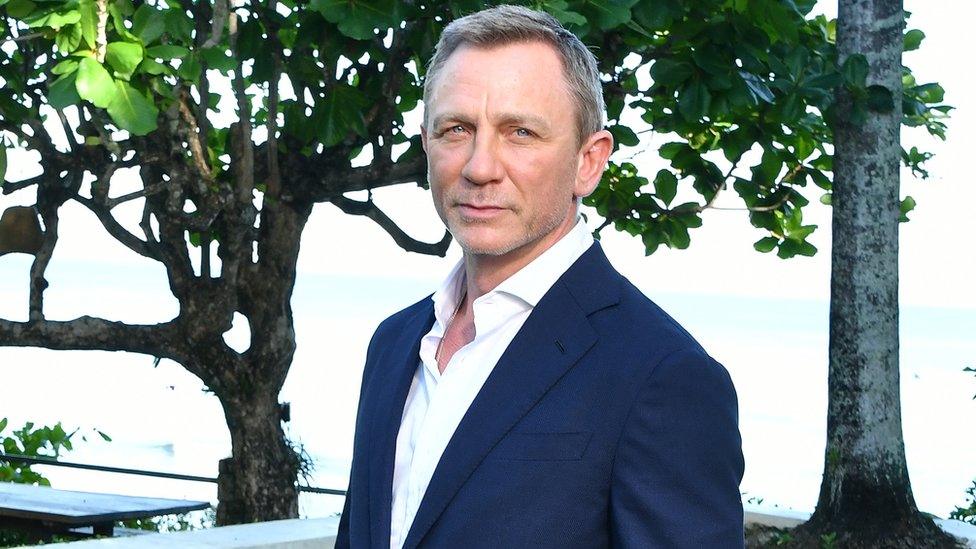 Daniel Craig