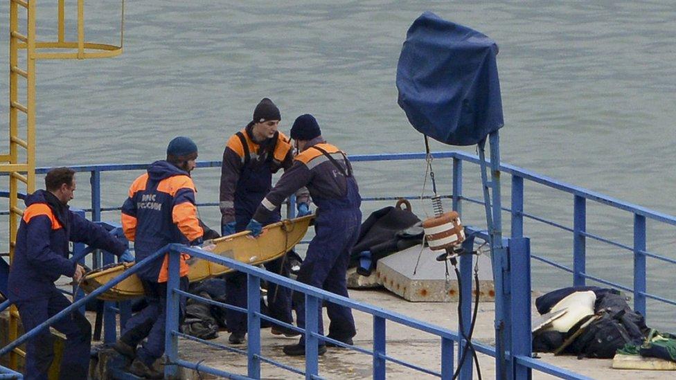 Russian rescue workers outside Sochi (25 December)