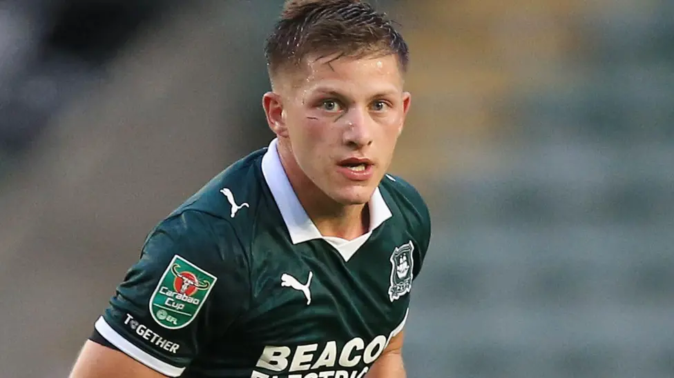 Una lesión ‘extraña’ descarta a Benarous del Argyle