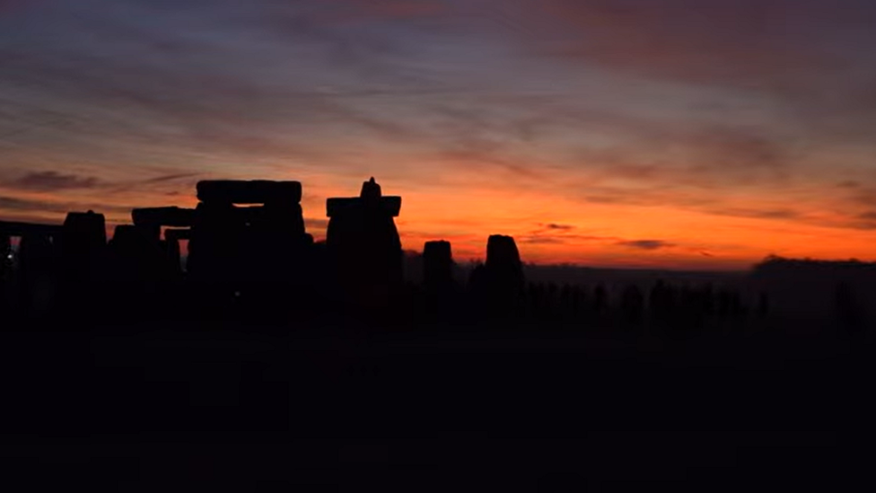 Clip from English Heritage live stream of today's winter solstice sunrise