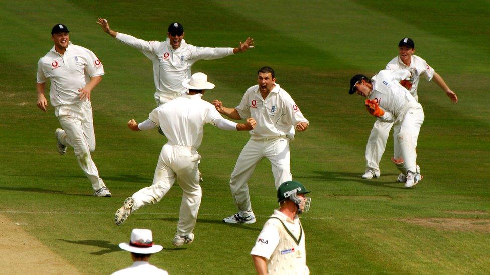 2005 Ashes: England's Steve Harmison celebrated with teammates after taking the last wicket of Australia's Michael Kasprowicz during the fourth day.