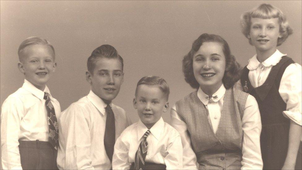 Donald, Fred Jr, Robert, Maryanne, Elizabeth Trump (from left to right)