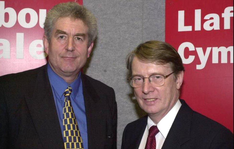 Rhodri Morgan and Alun Michael in February 2000