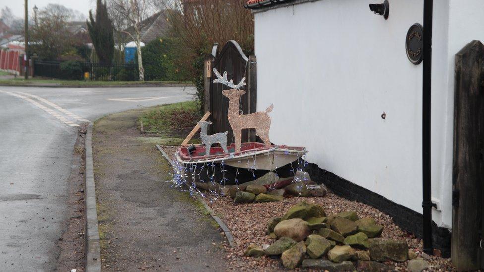 Christmas decorations in Fishlake