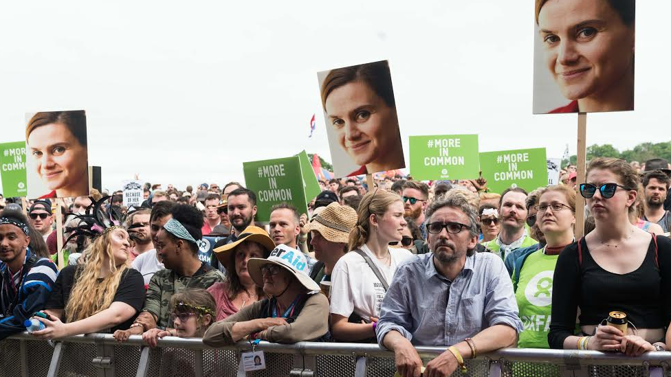 Jo Cox tribute at Glastonbury