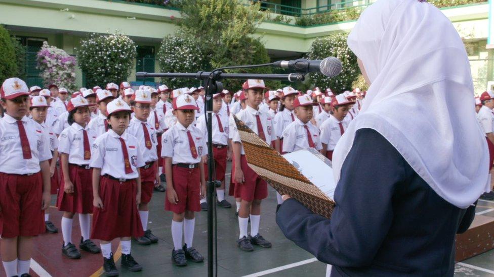 Picture of Indonesian children at a state school in Jakarta