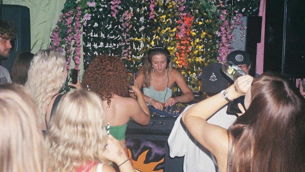 Laetitia Green DJing