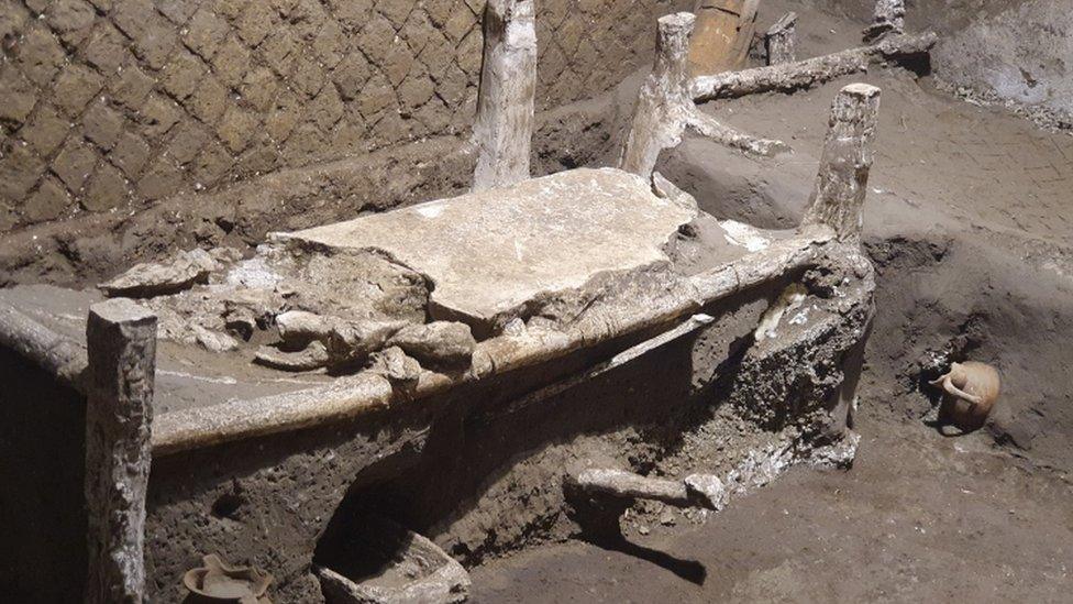 undiscovered room found in pompeii