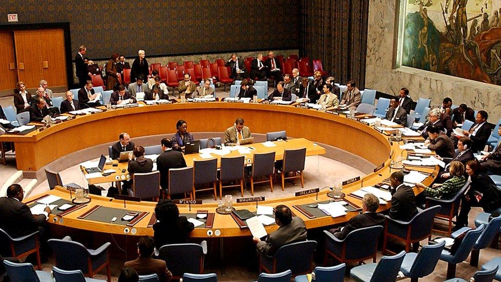 The UN discusses Iraq in 2002