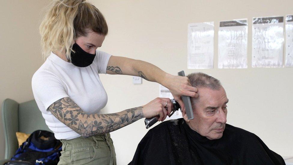 Haircut in care home