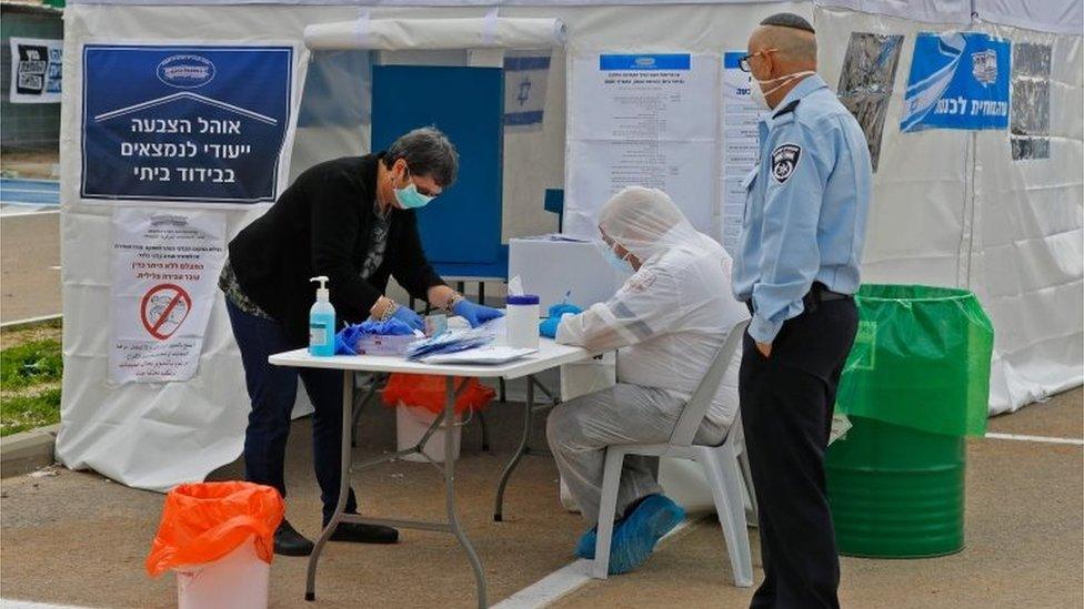 Polling station for self-quarantined voters in Israel (02/03/20)