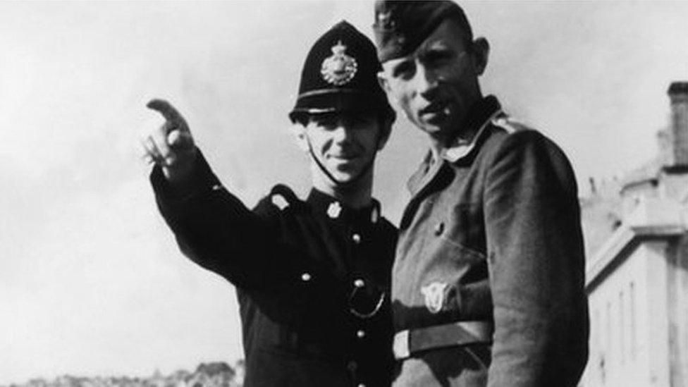 Policeman talking to German soldier in Guernsey