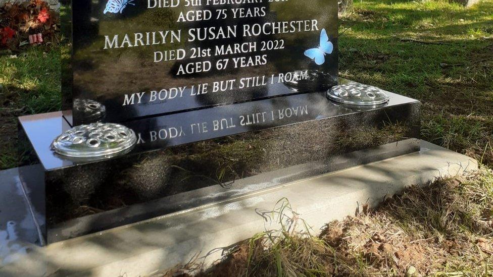 Marilyn's headstone