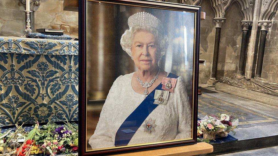 A portrait of the Queen at Worcester Cathedral