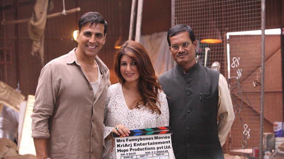 Akshay Kumar, Twinkle Khanna and Arunachalam Muruganantham on set of Pad Man.