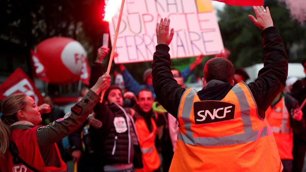 French rail workers demonstrate against Macron's proposed reforms in May 2018