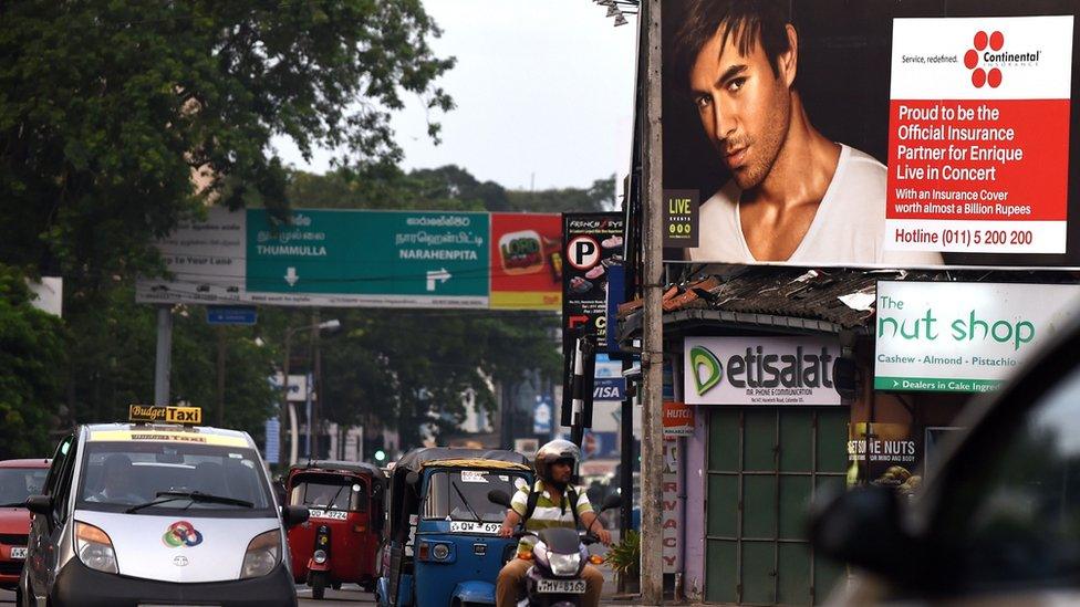 Poster showing Enrique Iglesias in Colombo on 27 December 2015