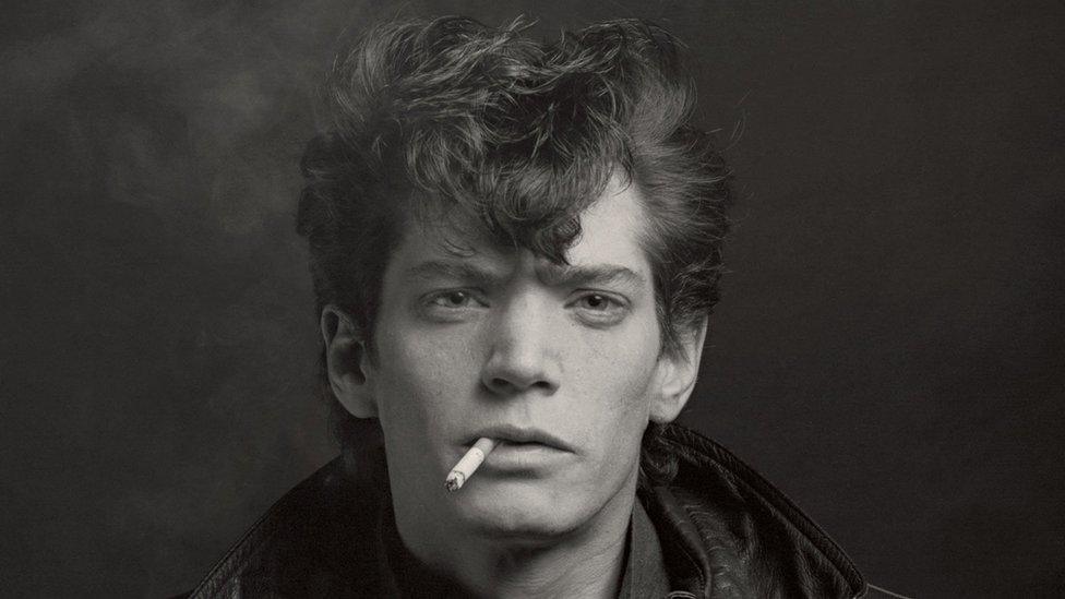 Robert Mapplethorpe self-portrait