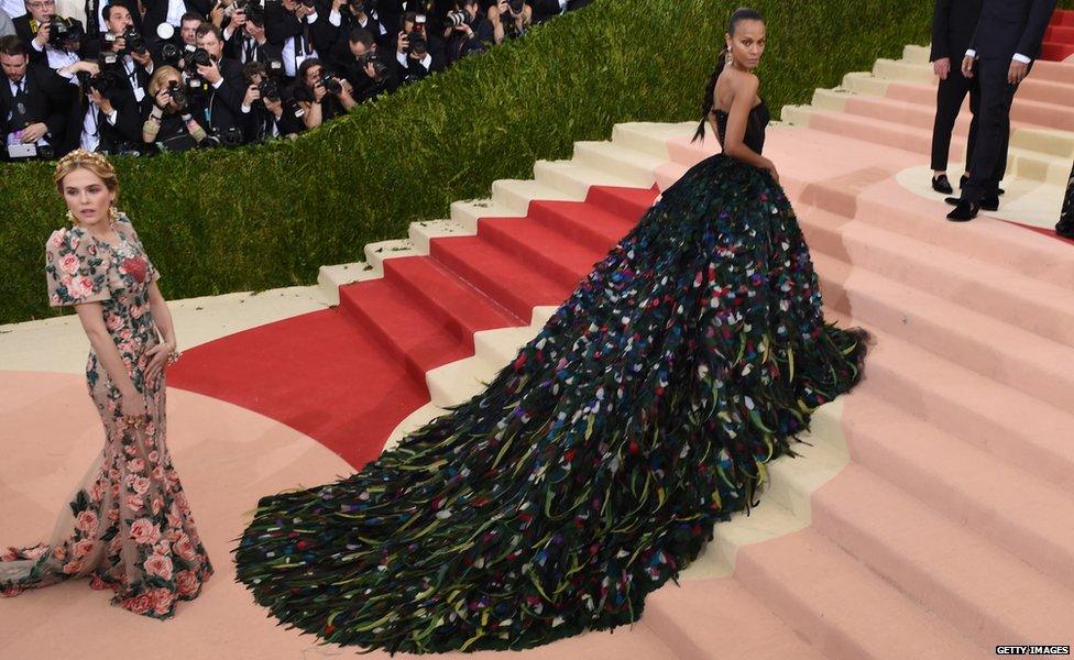 Actress Zoe Saldana making her entrance in 2016