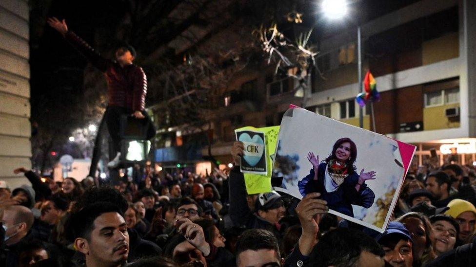 Demonstrators outside the home of the vice president in Buenos Aires on Saturday