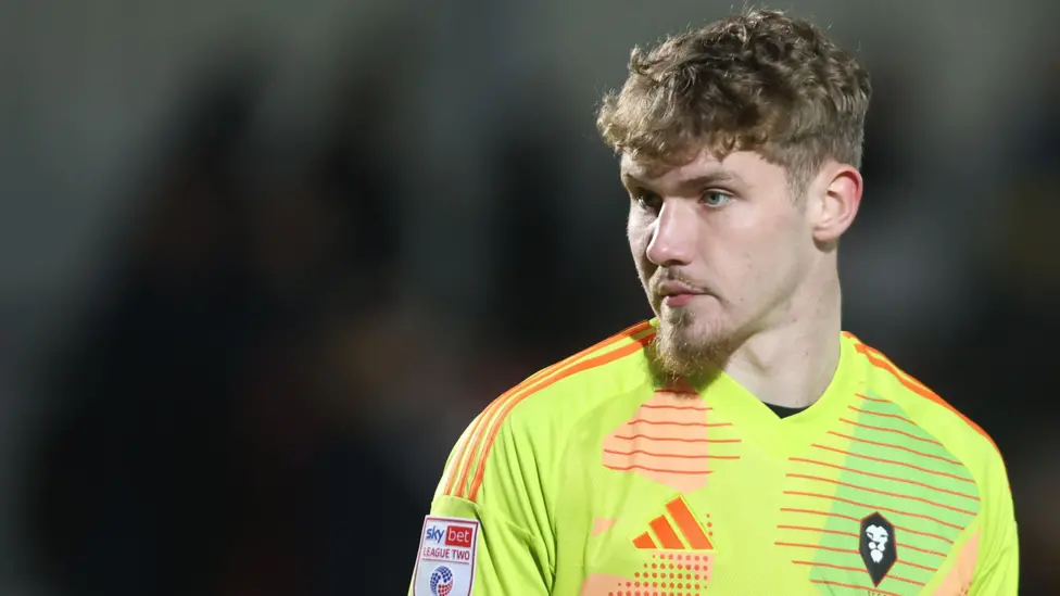 Salford City re-sign Sunderland goalkeeper Matty Young on a season-long loan