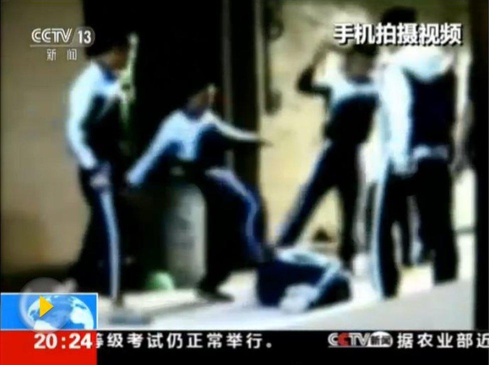 Screenshot of CCTV report on bullying in Shenzhen December 2016