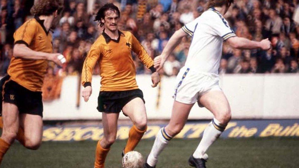 Kenny Hibbitt driving forwards from midfield for Wolves