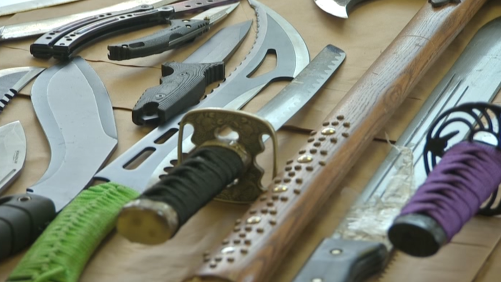 An array of knives