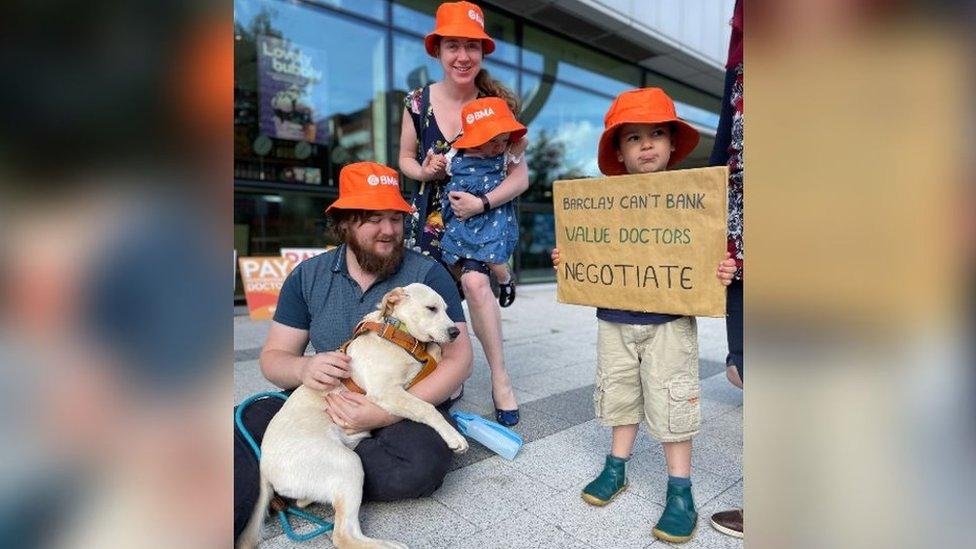 People on the picket line