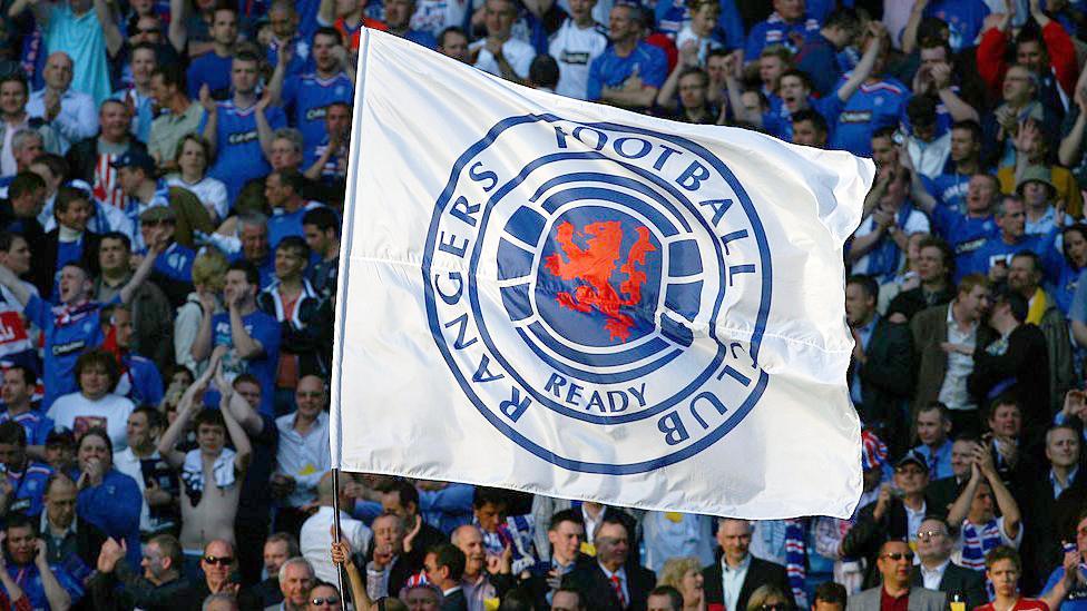 Glasgow-Rangers-large-flag-in-stadium.