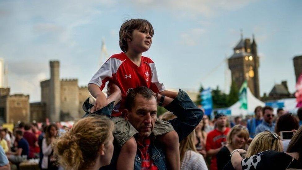 Mae Tafwyl ben ac ysgwydd yn well nac unrhywbeth arall yng Nghaerdydd y penwythnos yma!