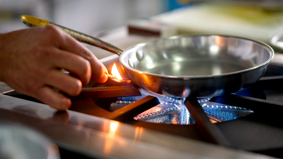 Lighting a gas cooker ring