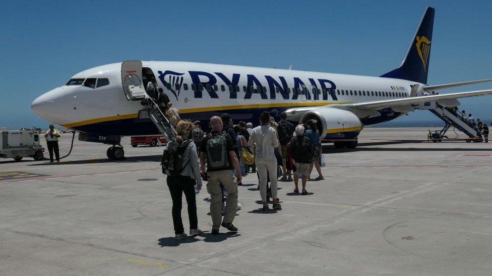 Ryanair plane