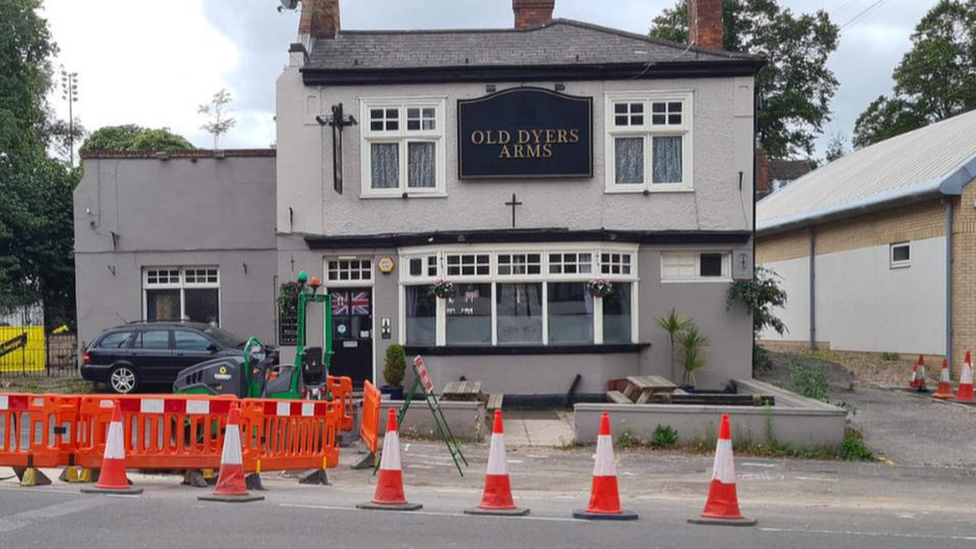 Old Dyers Arms on Spon End