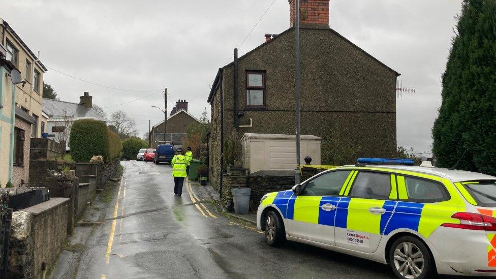 Police on scene in Penrhyndeudraeth