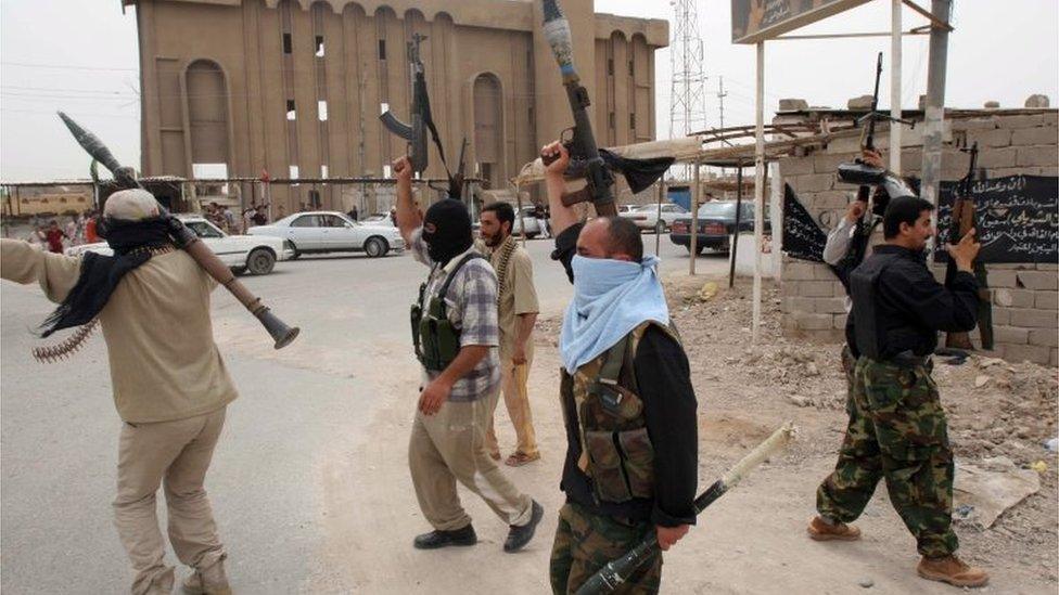 Fighters from Mahdi Army in Basra (2008)