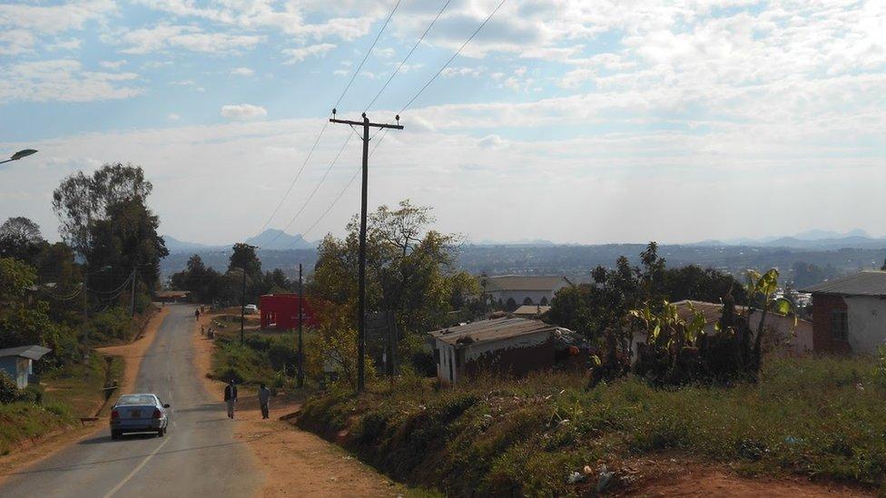 Zolozolo's main road