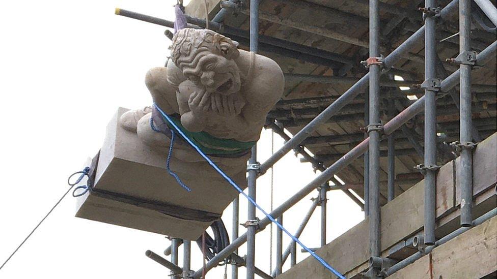 Glaaaawster gargoyle