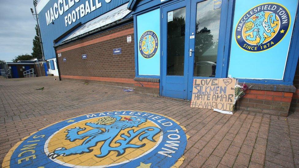 Macclesfield-fan-message-outside-stadium.