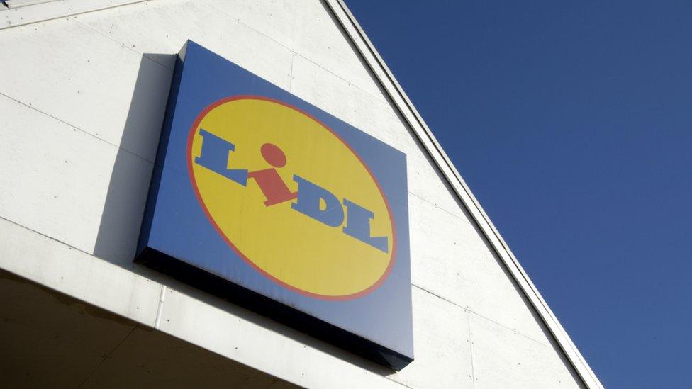 Lidl sign