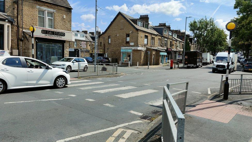 Horton Grange Road crossing