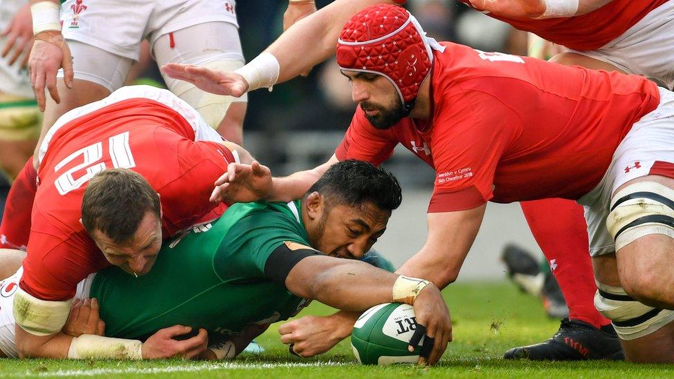 Bundee Aki