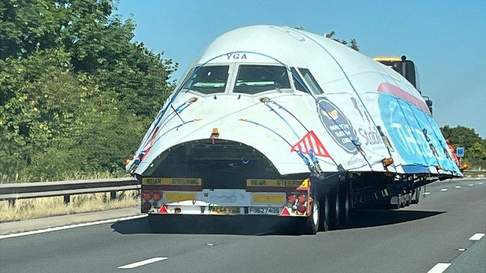 Part of last Boeing 747 on motorway