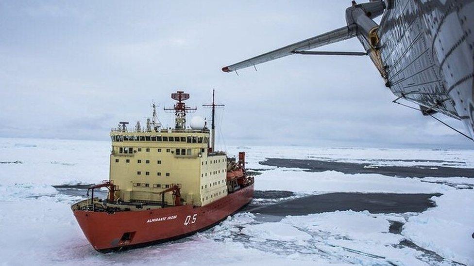 A photo published by the Argentine Foreign Ministry shows the ARA Almirante Iríza approaching the research camp