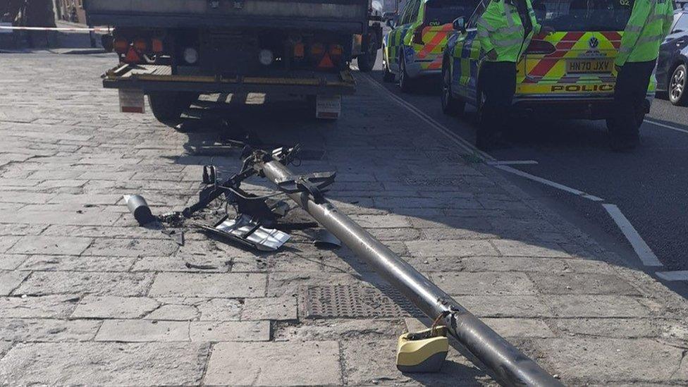 Town Quay lorry crash